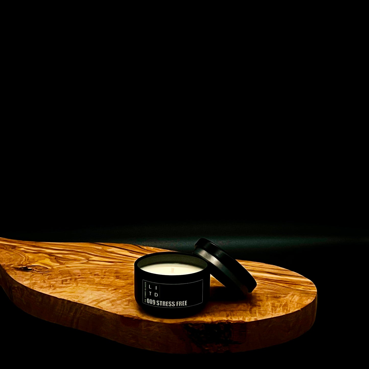 SOY WAX SCENTED CANDLE - 009 STRESS FREE