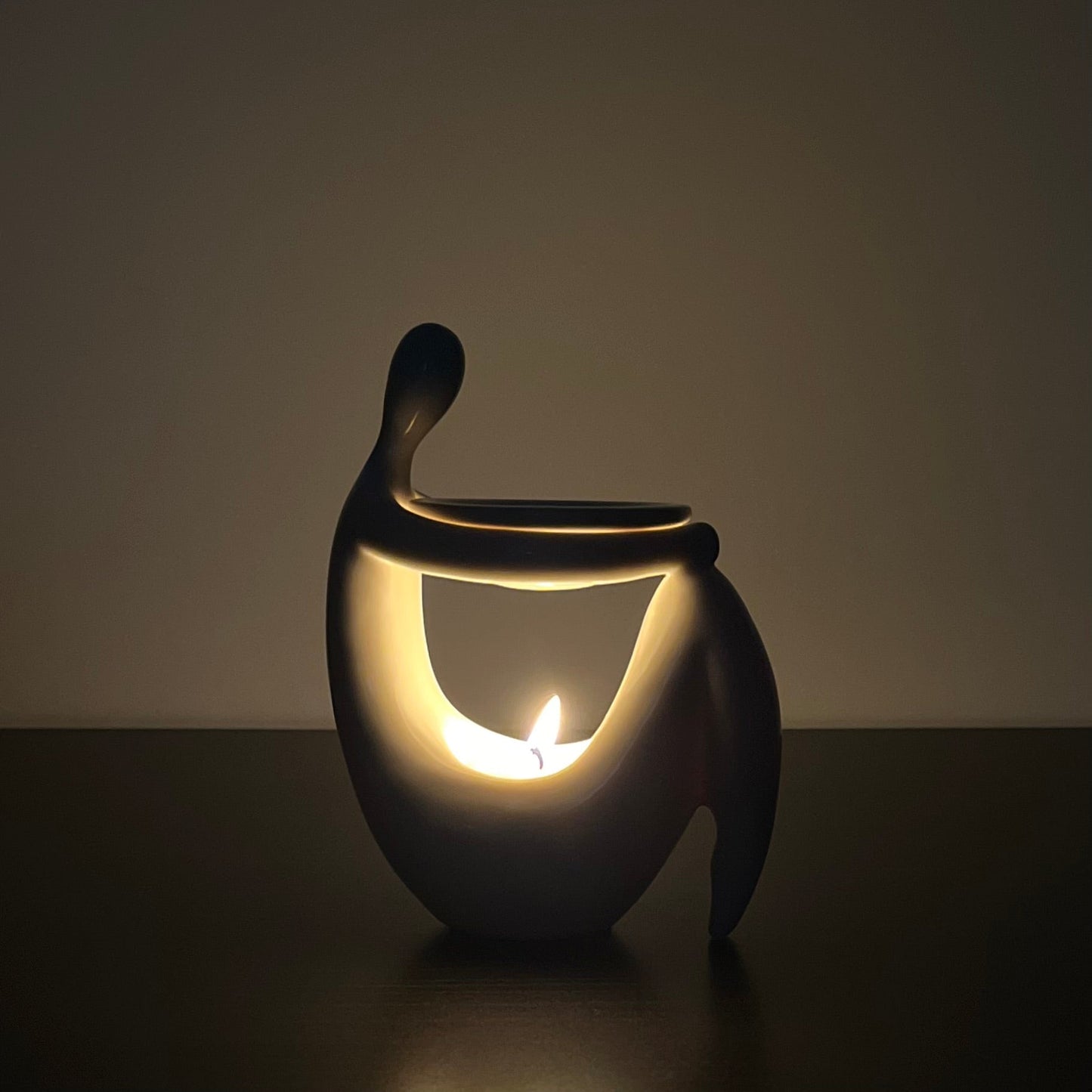 CERAMIC ESSENTIAL OIL BURNER + 2 ESSENTIAL OIL BLENDS SET